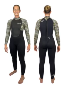 Reef ladies 4/3 flex pro wetsuit on display