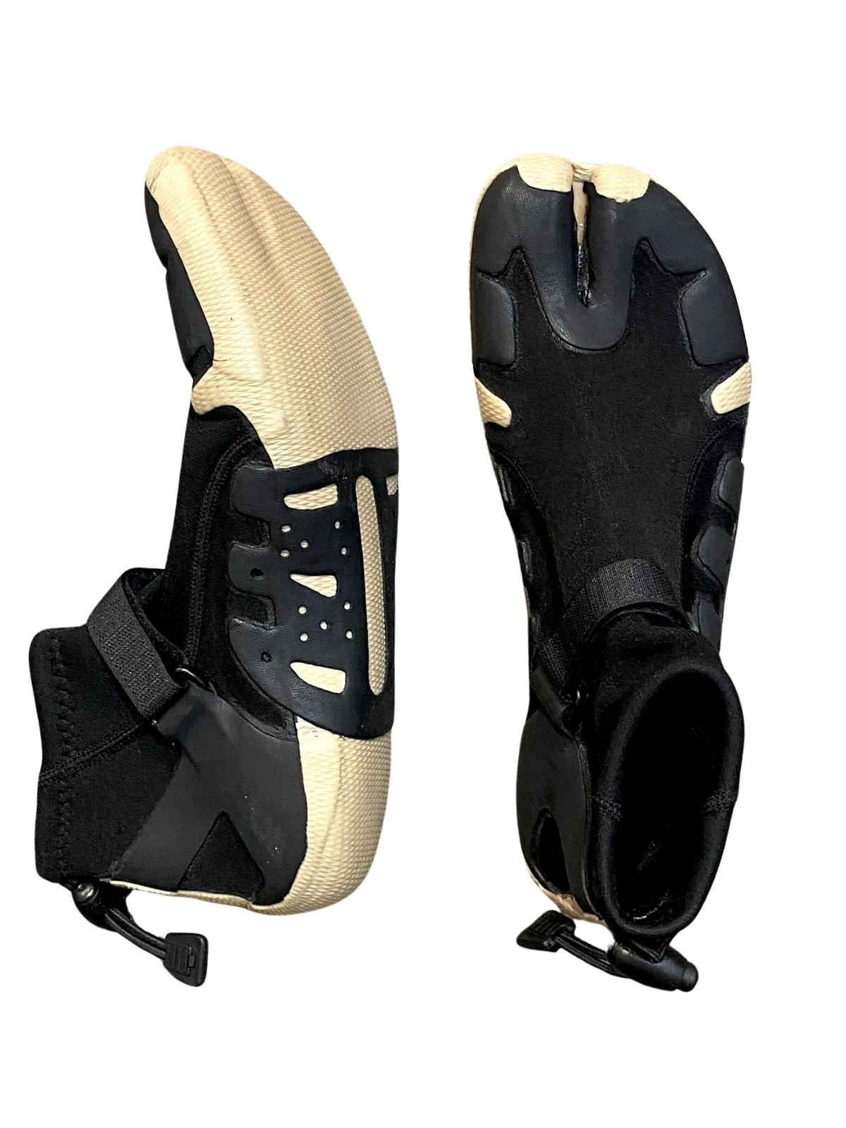 Lightweight split toe reef wetsuit bootie with adjustable ankle straps and solid sole.